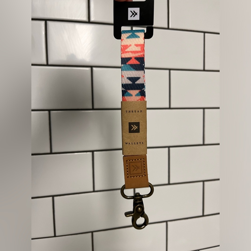Thread Wallets geometric wrist lanyard